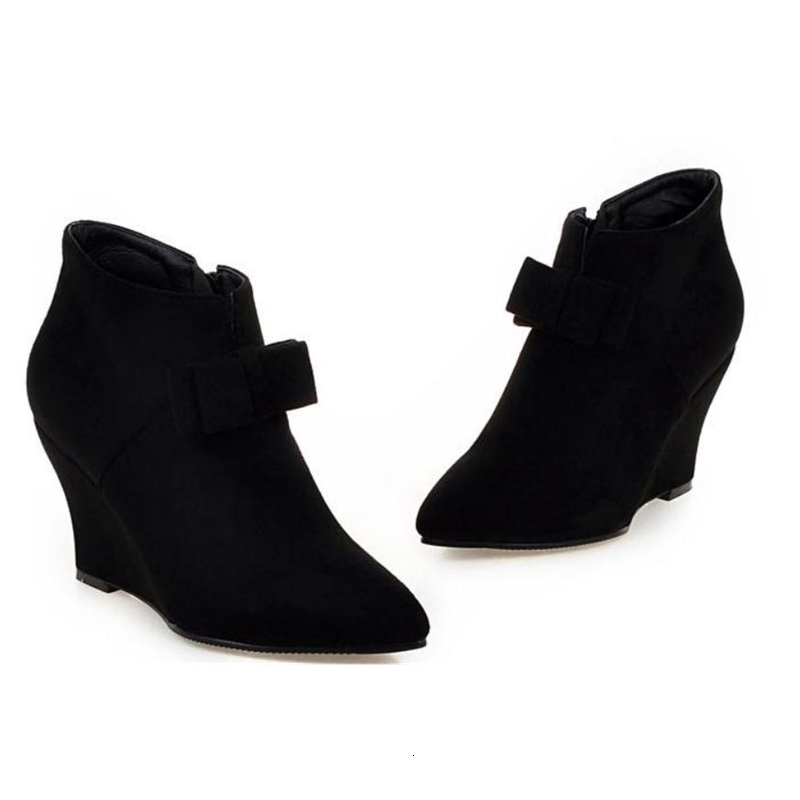 

2021 Suede Women's Boots in Winter New Style Slope Heel Pointed End Keep Warm Non-slip 8FR1, Black