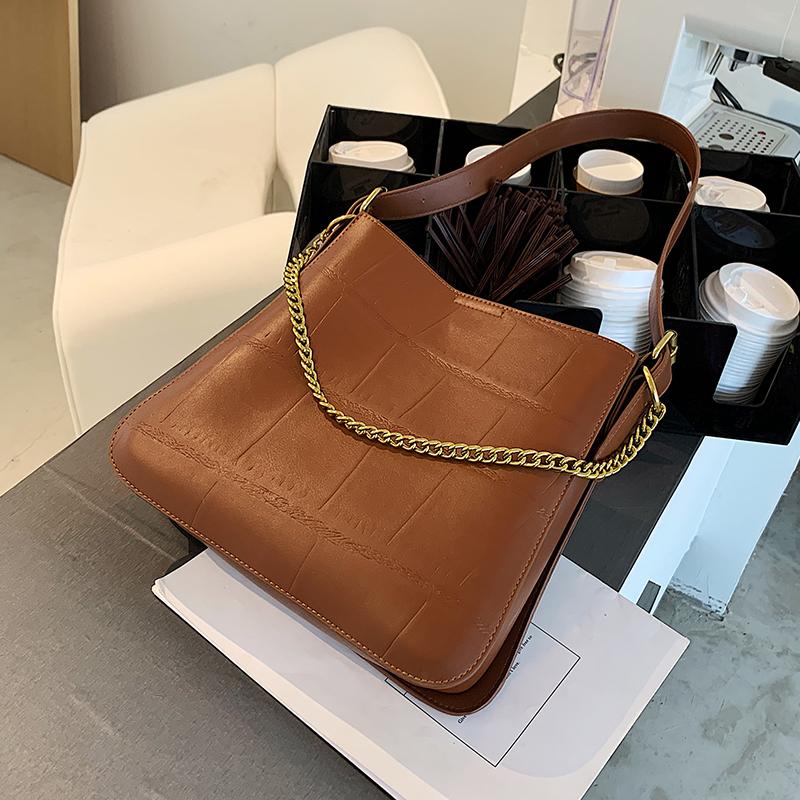 

2021 Simple Designer Large PU Leather Shoulder Bags For Women 2021 Trend Handbags Female Travel Trending Hand Bag, Black