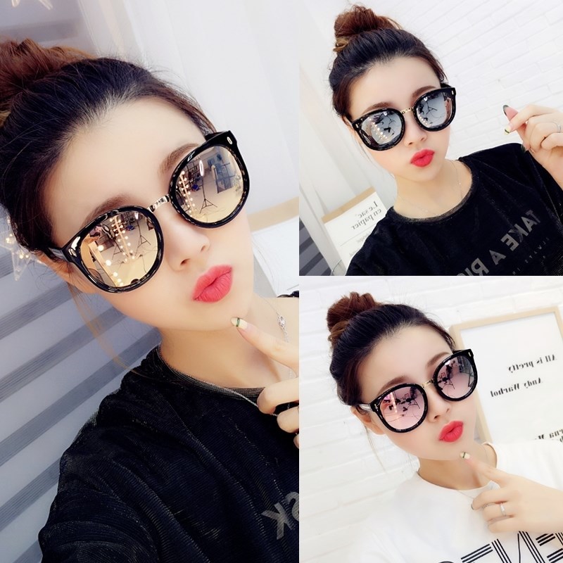 

2019 new Women's Korean version chaoyuansuo wind round face star the same type of net Red Sunglasses driver's mirror, White;black