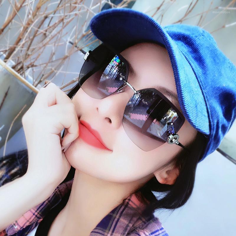 

Oversized Pink Sunglasses Women Retro Vintage Rimless Shades Gradient Sun Glasses Female Feminino1