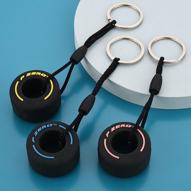 

Keychains Luxury Mini Tire Keychain Car Key Accessories PVC Tyre Pendant Bag Charm Men's Gadgets Gifts For Friends Lovers