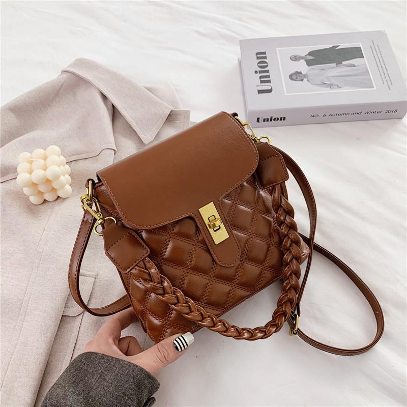 

Autumn And Winter 2021 new fashion solid color shoulder messenger bags High quality leather bag luxury Handbags and purse, Black