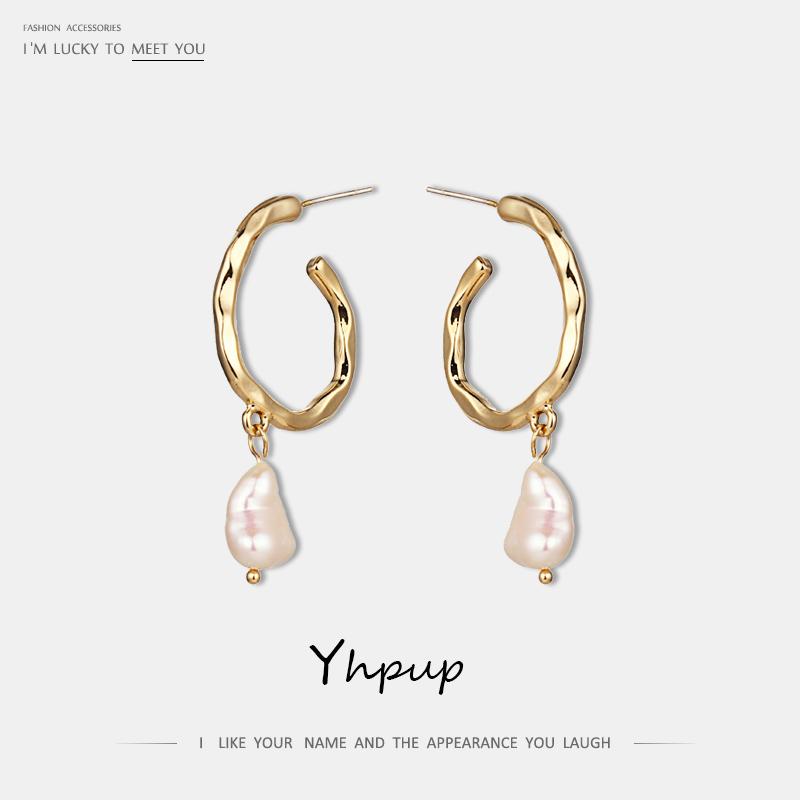 

Yhpup Charms Simple Golden Metal Freshwater Pearls Drop Earrings Elegant Statement Drop Earrings Boucle D'oreille Femme 2020