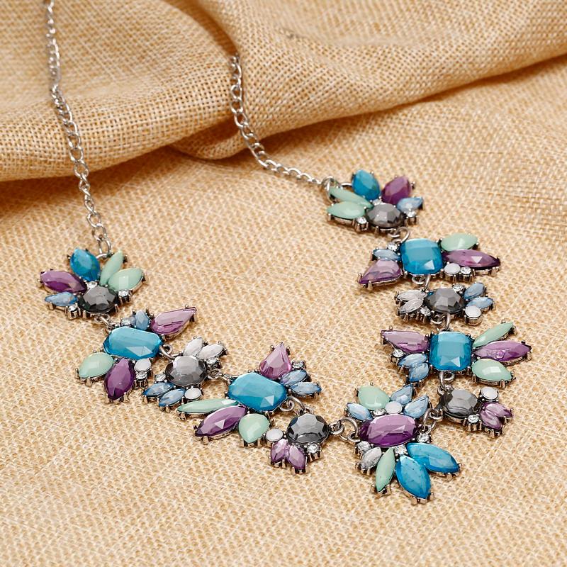 

New Luxury Vintage Charm Women Colorful Crystal Choker Necklace Jewelry Flower Bib Chunky Statement Maxi Necklace