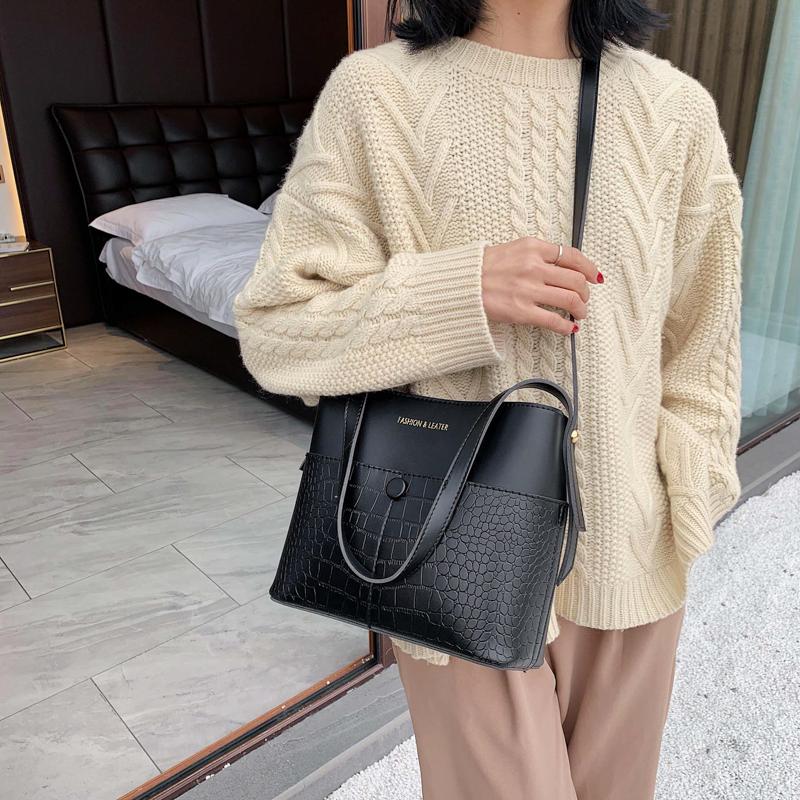 

Vintage Leather Stone Pattern Crossbody Bags For Women 2021 New Shoulder Bag Fashion Handbags And Purses Zipper Bucket Bags, Black