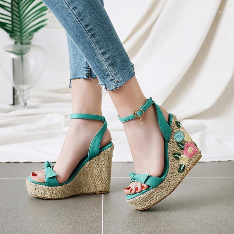 

Women's Sandals 2020 New Summer Women's Shoes Large Size Fashion Embroidered Bow Slope With Flowers Thick Sandals1, Pink