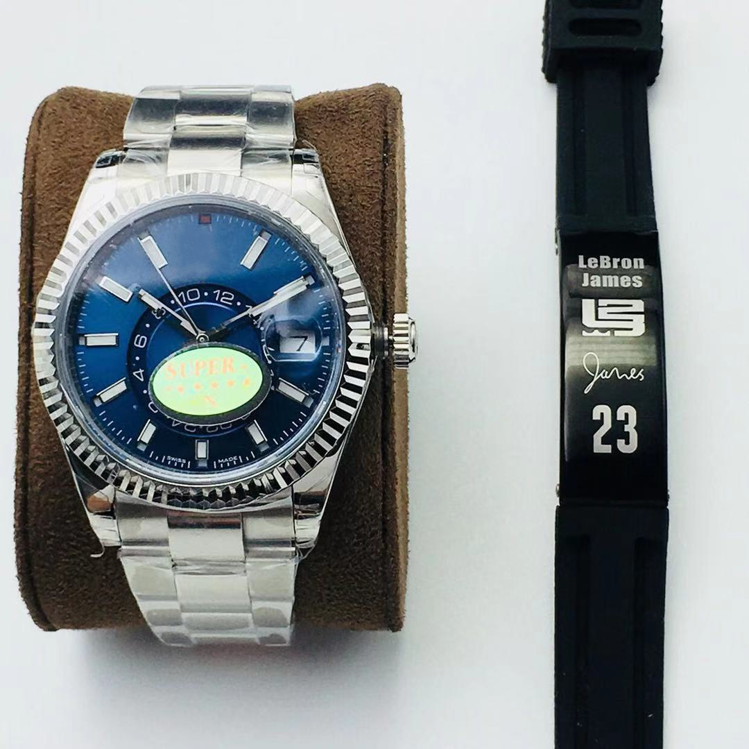 

NOOB factory Size 42 mm Rotate the outer ring to adjust the month function Scratch-resistant sapphire crystal 9O4L 9001 movement, An additional charge