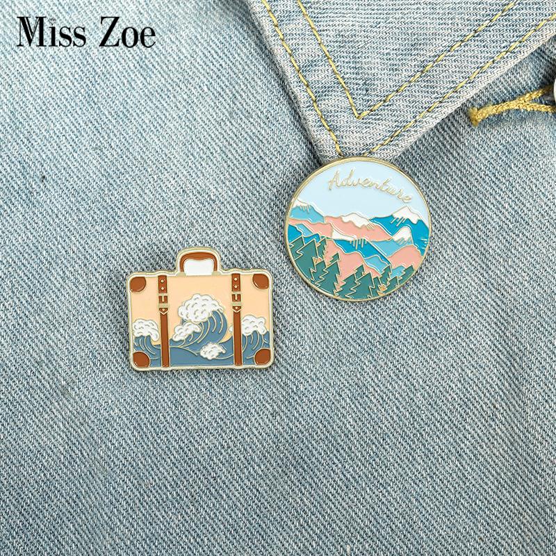

Pins, Brooches Travel Enamel Pin Adventure Tour Suitcase Journey Bag Lapel Badges Mountains Oceans Wave Jewelry Gift For Friends