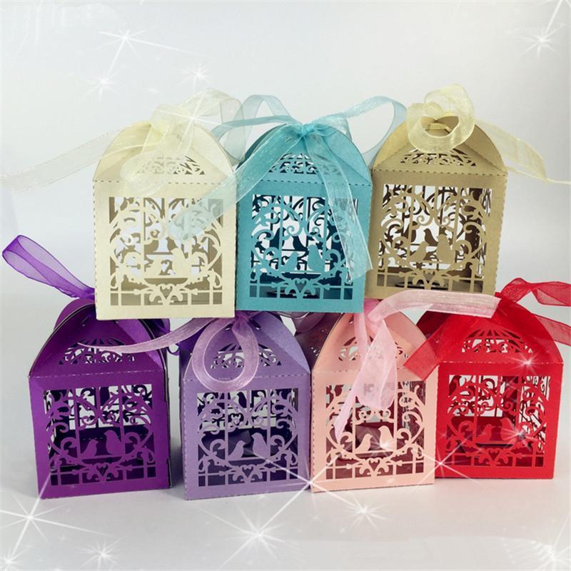 

Fashion 10Pcs/pack Wedding Favors and Gifts for guests Love Heart Birthday Party Mariage Hollow Candy Boxes Decor1
