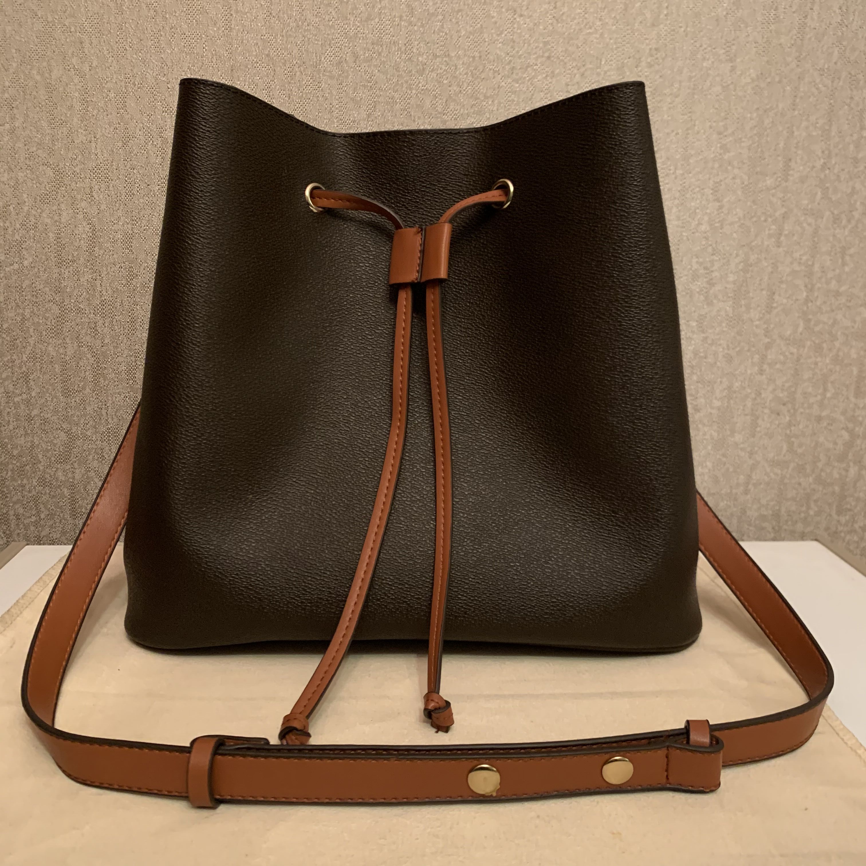

Women shoulder bags Noé leather bucket bag women famous designer tote handbags high quality flower printing crossbody bag purse TWIST N40198, Red