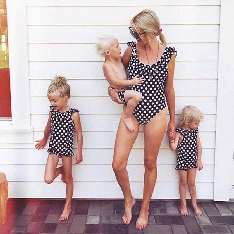 

Summer Mother Daughter Swimwear Family Matching Outfits Mom Kids One-Piece Swimsuit Bikini Bathing Suit Son Shorts Swimwear1, Red