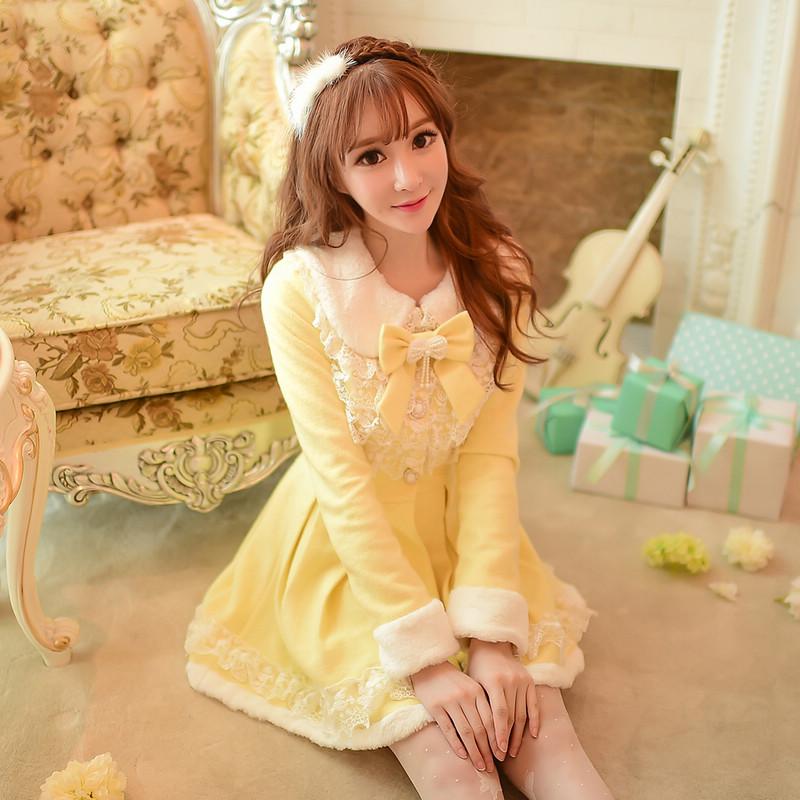 

Princess sweet lolita white dress Candy rain Japanese design Long sleeve Japanese fur collar Slim lace wool coat C16CD5910, As pic