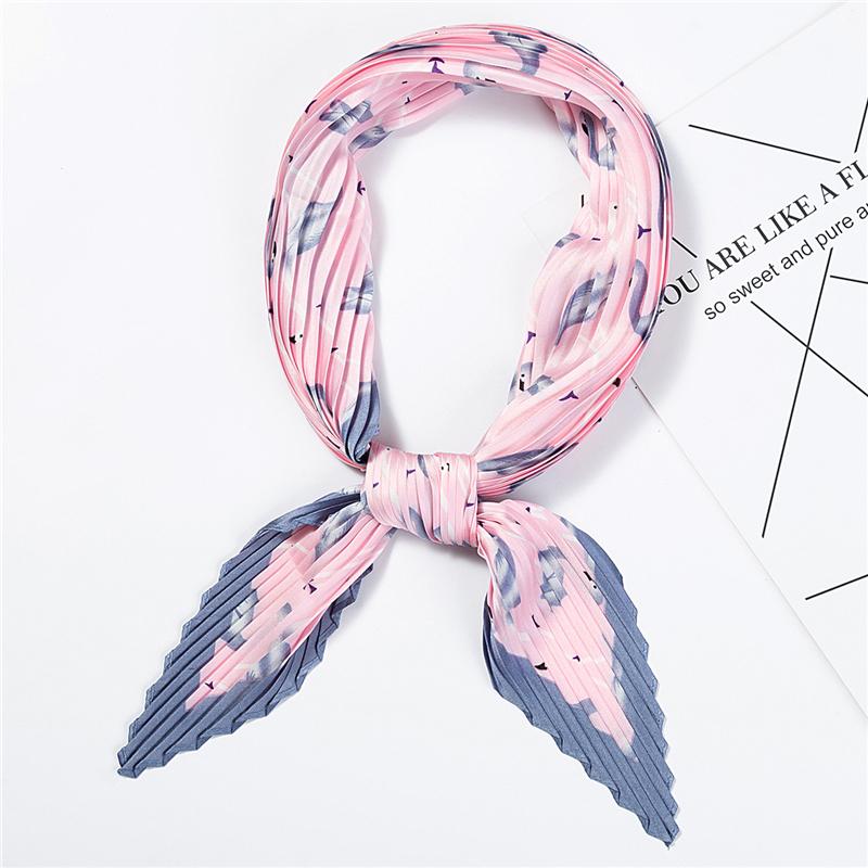 

2020 Designer Women Crinkle Scarf Silk Square Scarfs for Ladies Neck Scarves Pleated Print Handkerchief Female Hair Band Tie