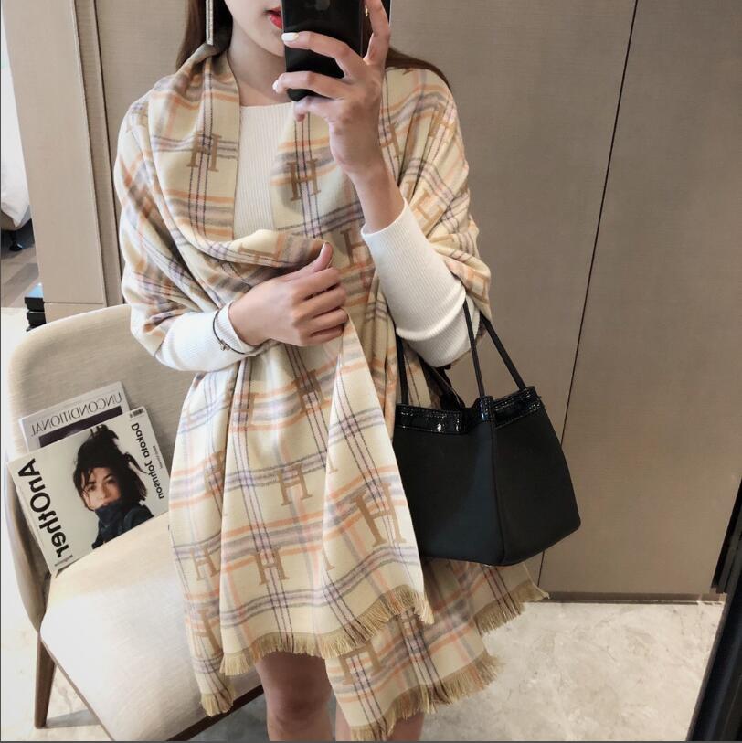 

Luxury designer H home plaid shawls for the new ss Winter 2020 fashion faux cashmere warm patchwork scarf, Blue;gray