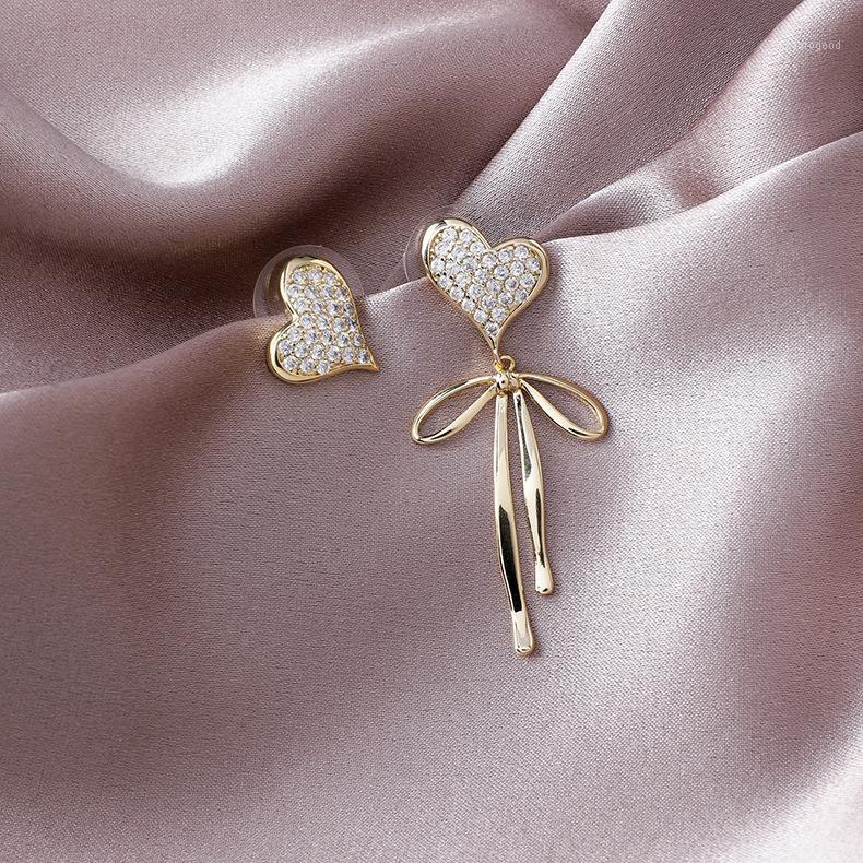 

Dangle & Chandelier Arrive Fashion Jewellery Asymmetric Love Bow Elegant Earrings For Lady Trendy Style Shiny Crystal Stud Earring Female1