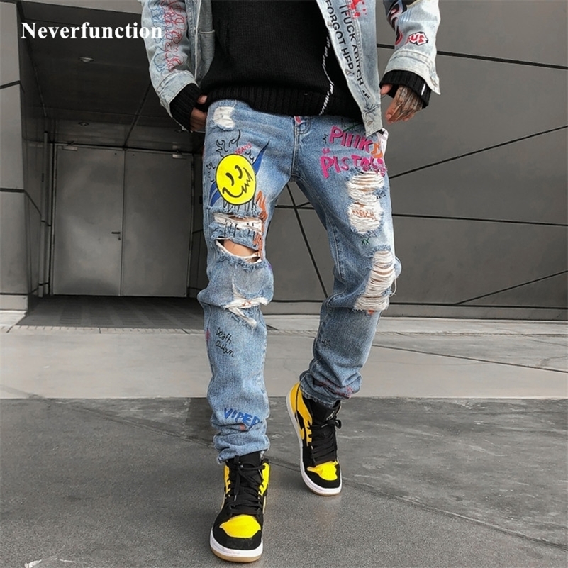 

Men Ripped Street graffiti printed Beggar Jeans Hipster Hip hop Knee Holes Distressed Loose Cotton Casual Denim Trousers 201111, Blue