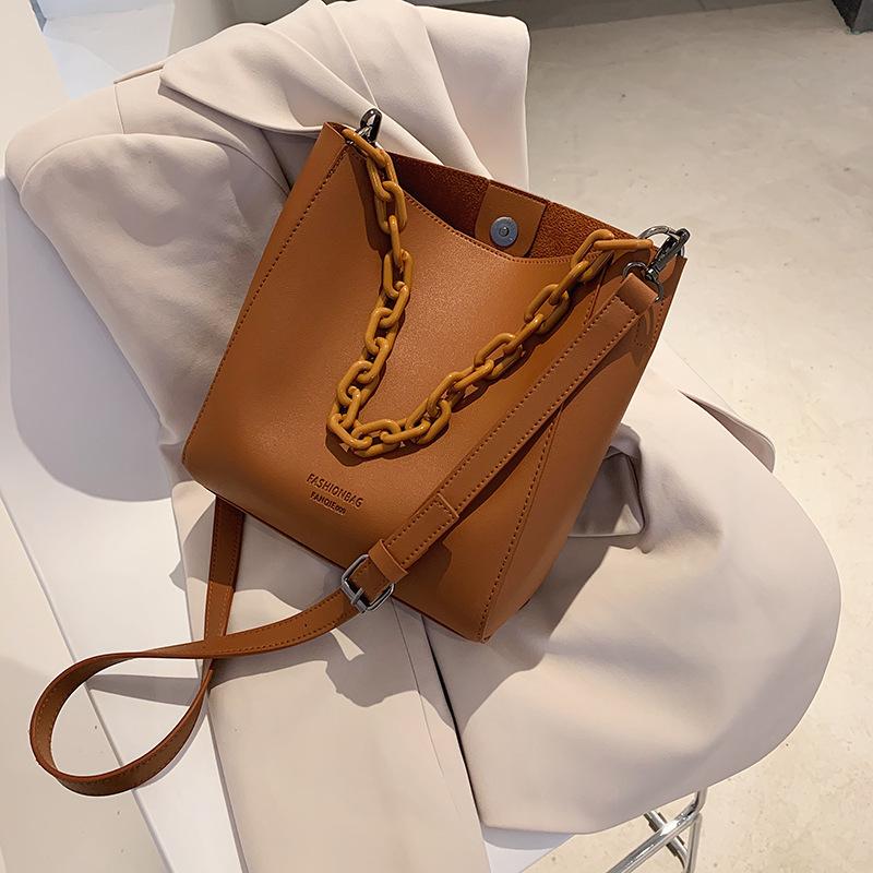 

High-quality women's bucket bag 2021 spring new trendy texture hand-carrying shoulder messenger chain retro handbag, Black