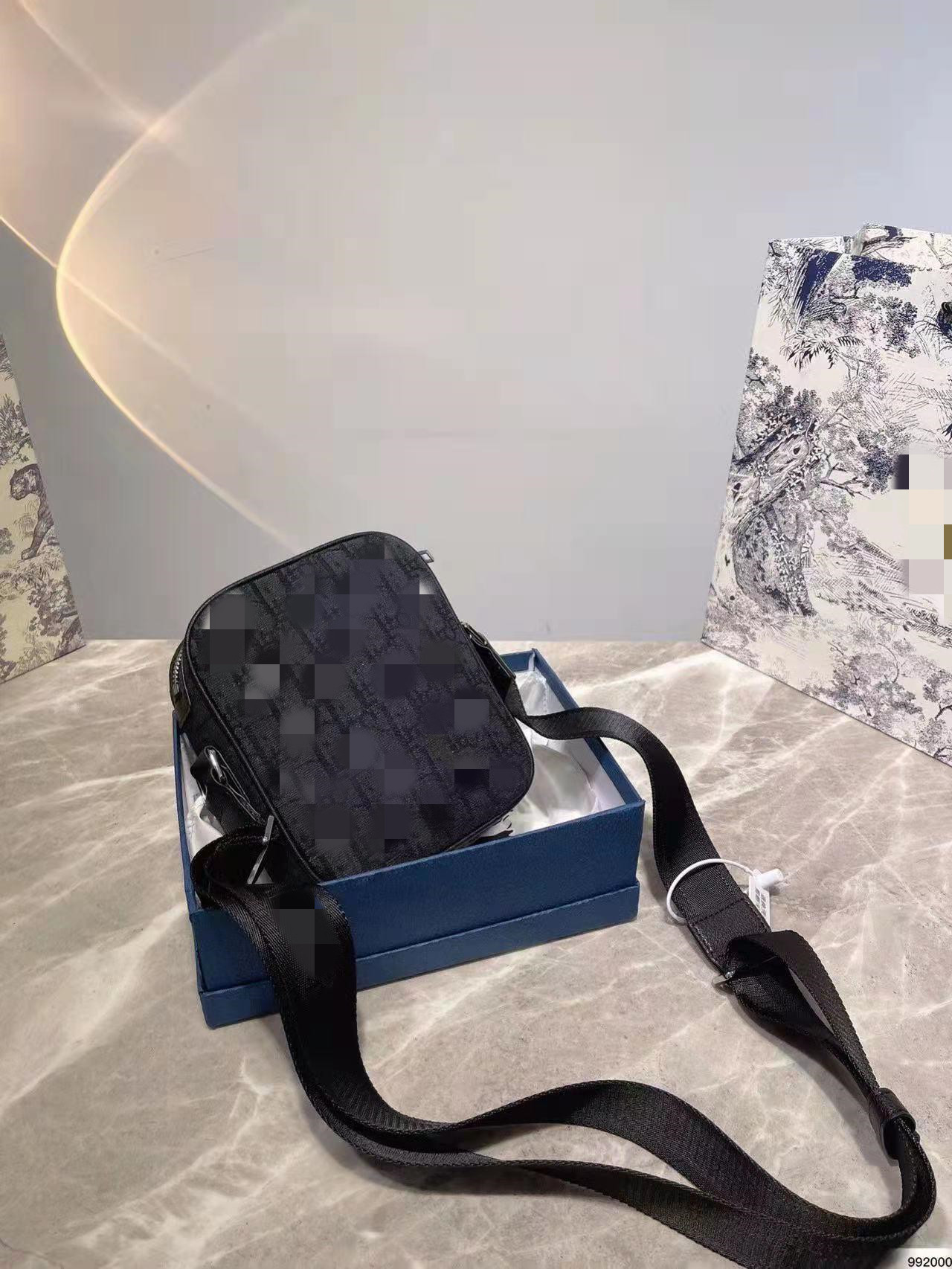 

Designer Shoulder Bag for Women Crossbody Handbag Purse With Strap Ladies Fashion Flap Top Quality Cross body Bags in NB81, Black