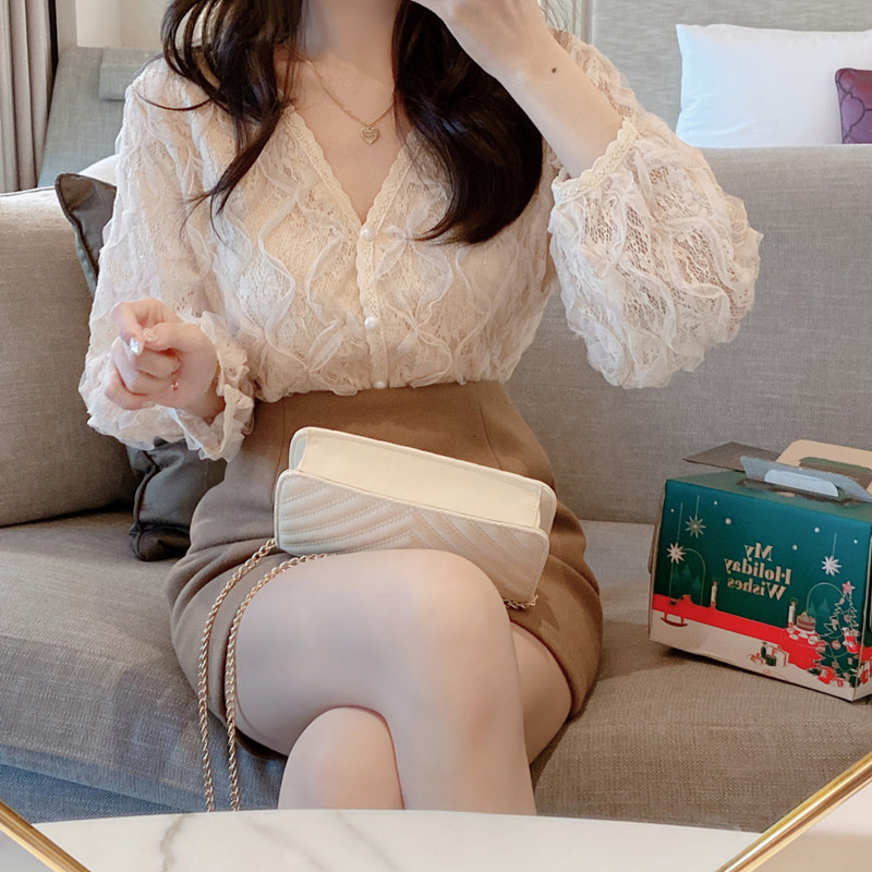 

2021 New 2 color -XL spring summer Korean style lace tops women' long-sleeve v neck shirts (g3088) CHGJ, Beige.