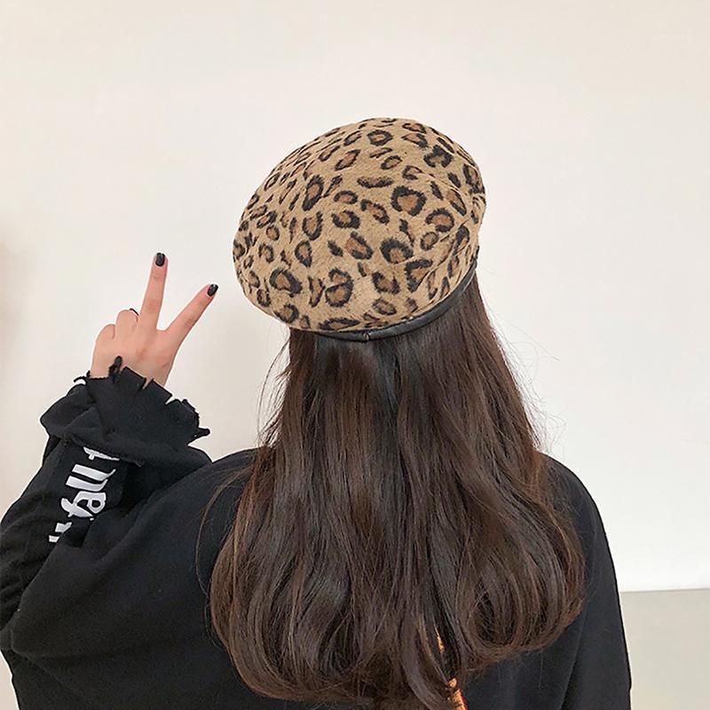 

Autumn Winter Women's Leopard Retro Woolen Fashion Caps Elegant Ladies Literary Japanese Keep Warm Cap Hat Chapeau Beret Femme1, Light gray