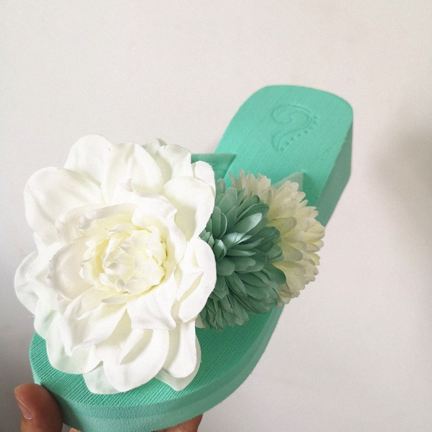 HAHAFLOWER Beach Sandals Slippers Female Summer Green Beautiful Roses Handmade Beautiful Big Flower Flip Flop Womens Cowboy Boots Slippers