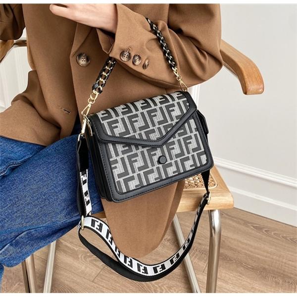 

Purses womens chains small square bags fashion personalized texture single shoulder bag letter messenger purse233H, Multi
