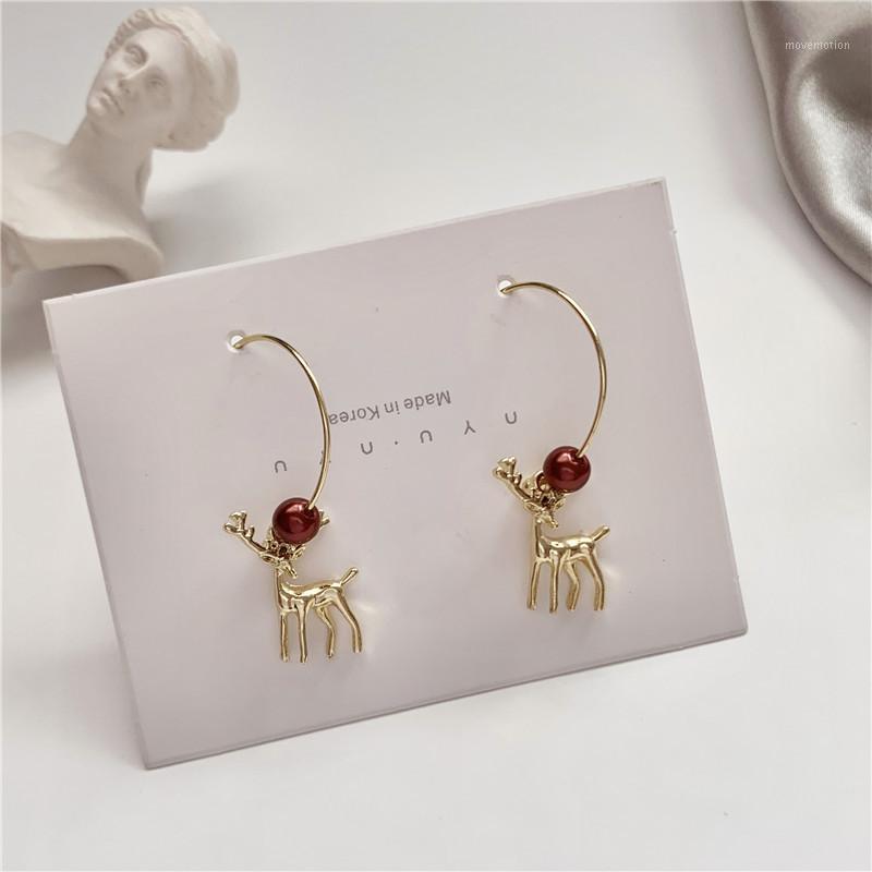 

Christmas The New Cute Elk Korea Personality Red Imitation Pearl Exaggeration hoop Earrings Women Fashion Jewelry Accessories1