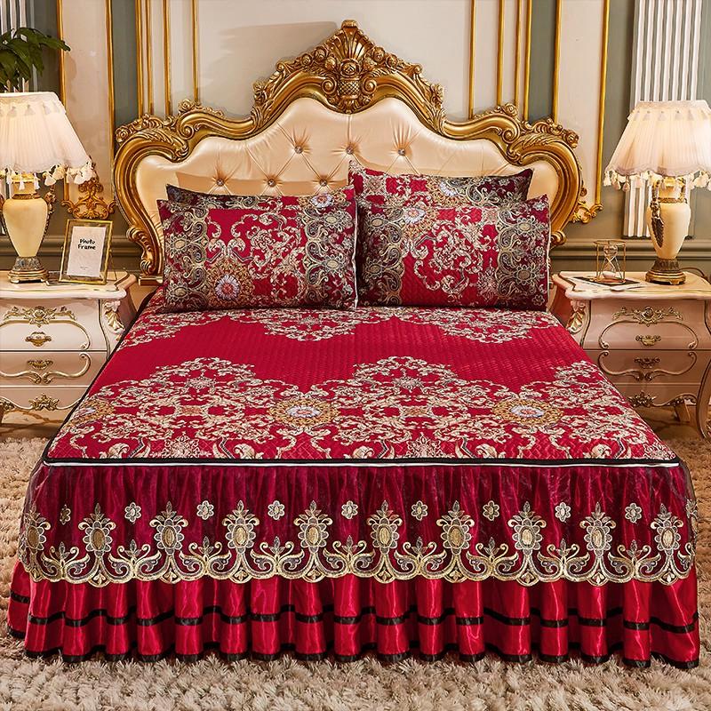 

European Summer Bedspread Red Wedding Bed Skirt Ice Silk Three-Piece Set of Summer Sleeping Mat, 2pcs pillowcase