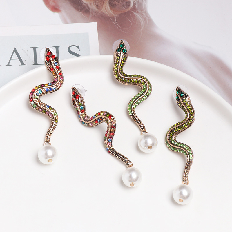 

New Popular Vintage Alloy Curved Geometric Snake Earrings Exquisite Color Zircon Pearl Stud Earrings For Women Jewelry Wholesale