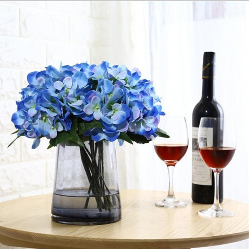 

Bride Holding Flowers Artificial Hydrangea Home Decoration Vase Flower Arrangement And Artificial Flower Wholesale1, Red