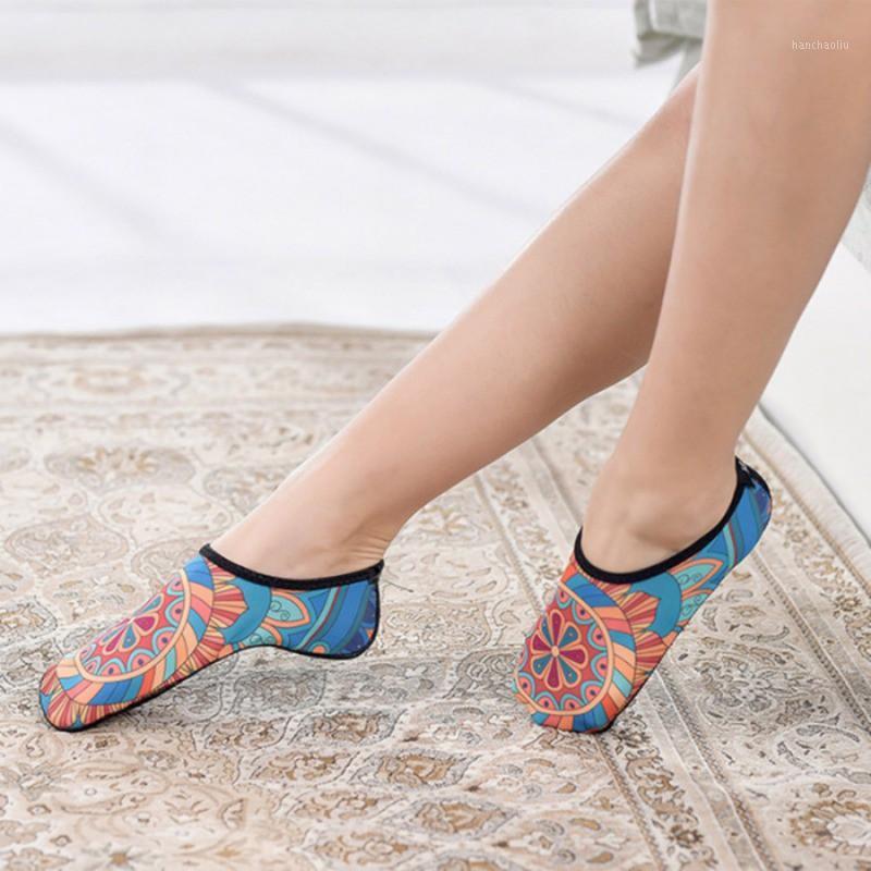 

Professional Women Yoga Socks Printed Ultralight Anti-slip Anti-sweat Hosiery Footwear For Pilates Ballet Dance Sports Socks1