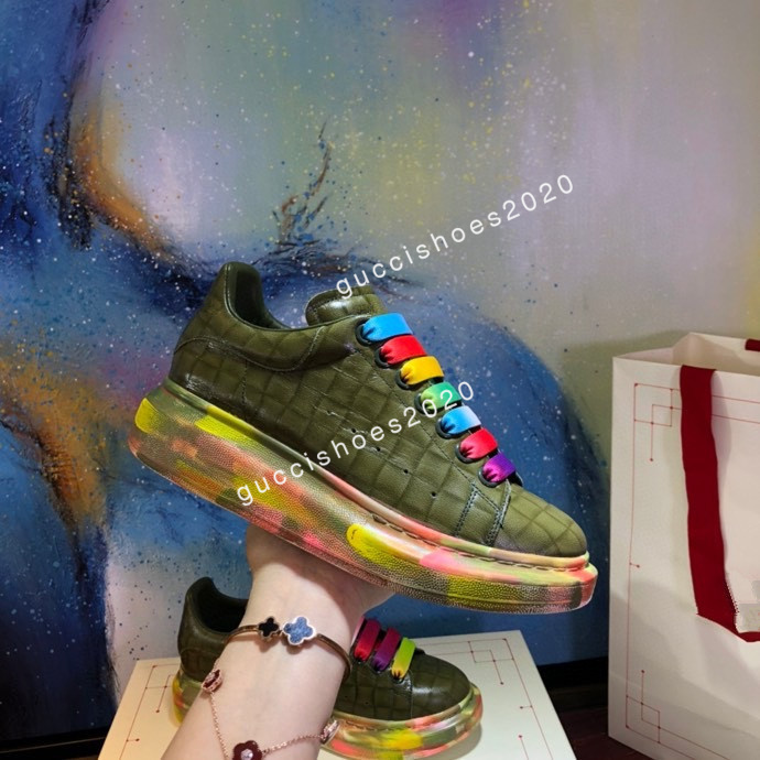 

2022 Top Designer Hand-Painted Men Shoes Women Sneakers Platform Real Leather Luminous Cartoon Trainer Shimmer Lace-Up Sneaker Brand size35-46, 02