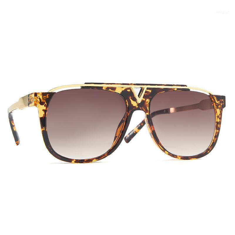 

Sunglasses Retro One Piece Men Oversize Goggles Sunglass For Outdoor Eyeglasses Women Classical Metal Frame Glasses 2157DF1