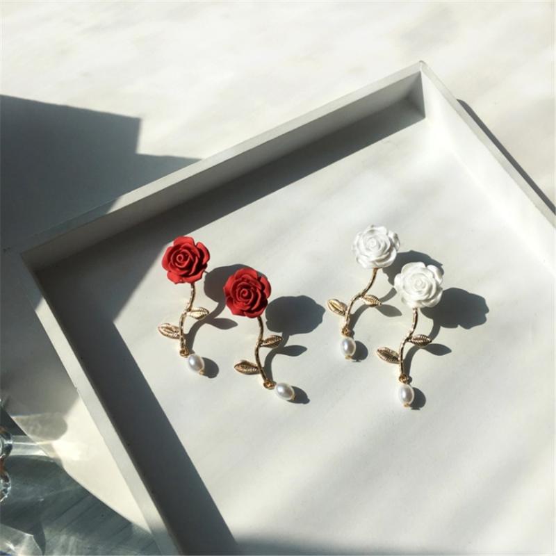 

NEW RUANME A Pair Of Earrings French Romantic Women Rose Earrings Retro Pearl Jewelry Accessories