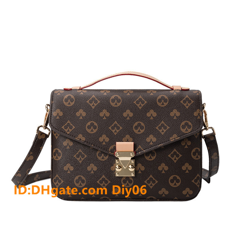 

2021 Women luxurys designers Leather handbag messenger bag oxidizing leather POCHETTE elegant shoulder bags crossbody bag purse clutches 01