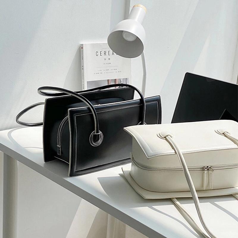 

Retro Women Half Moon Bag Niche Design Square Bag Female PU Leather Shoulder High-End Handbag 2021 Fashion Big Purses, Black