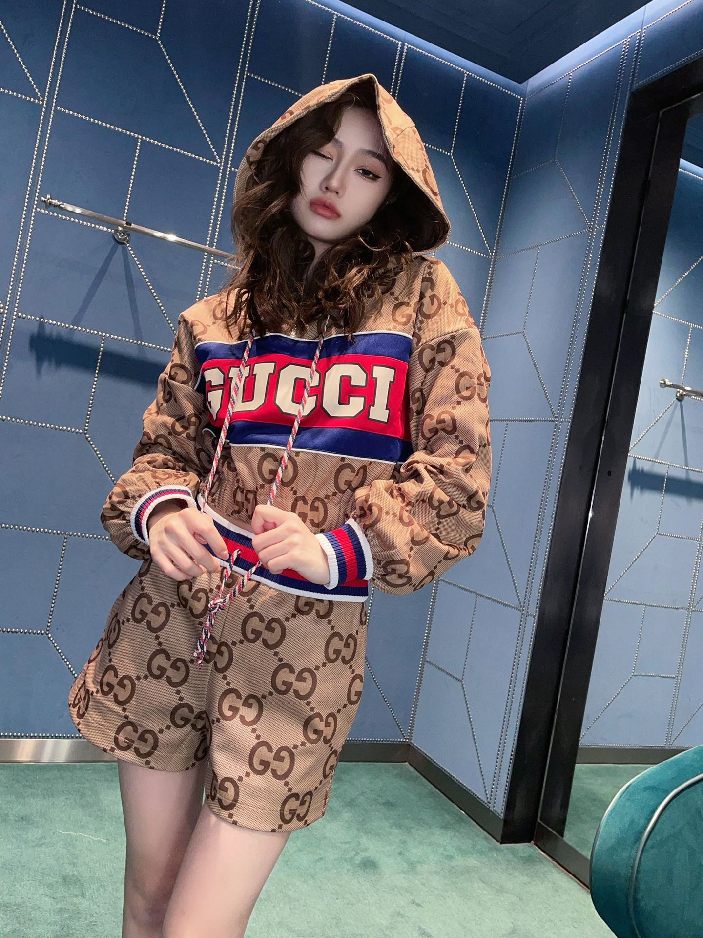

Womens GUCCI Tracksuits Ins Hot Fashion Gucci Outfits Women gg Two Pieces Pants Short Jackets Streetwear Sweatsuits, Shorts