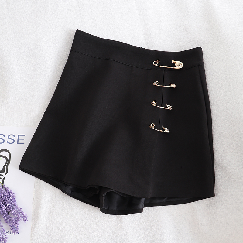 

2021 New All-match basic shorts chic style fashionable exquisite pin skirt YIHJ, Black