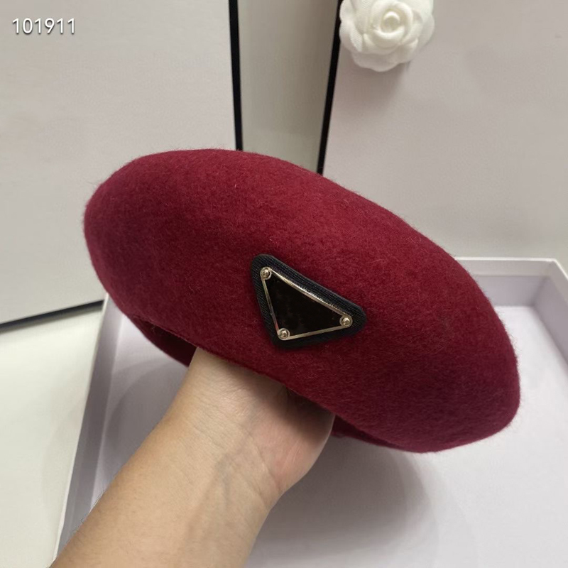 

Fashion Beret Hat Women Bucket Hats Luxurys Designers Caps Hats Mens Triangle Bonnet Beanie Cappelli Firmati Mütze 22020803R, As pics