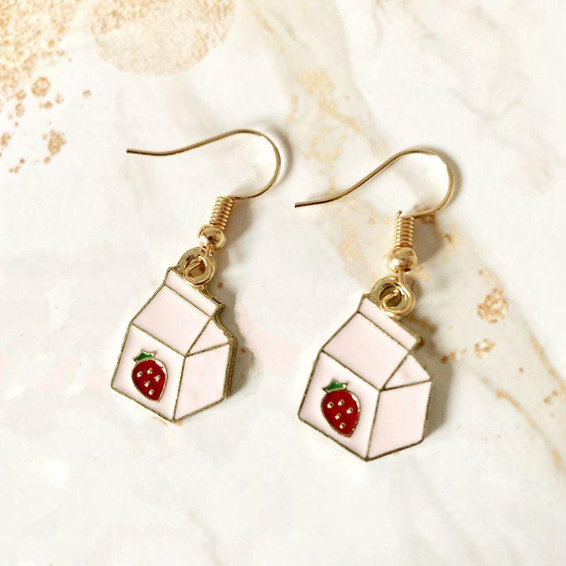 

Pink Strawberry Yogurt Box Earrings Gold Zinc Alloy Summer Charms Dangle Women Hoop Eardrop Fashion Jewelry Drop Shipping