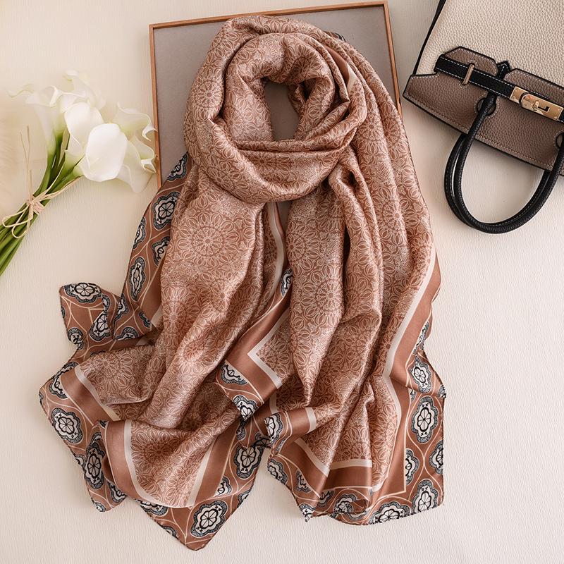 

2020 Winter Scarf Female Bandana Hair Women Scarves Lady Silk Head Wraps Large Print Beach Neckerchief Shawls Fashion Foulard