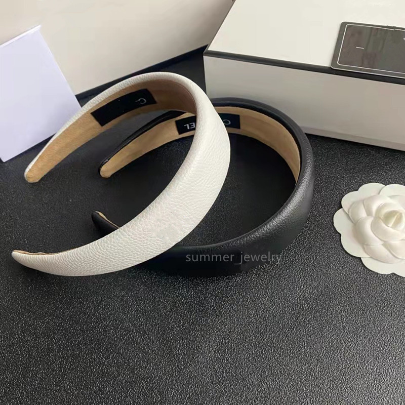 

Luxury Women Headbands Classic White Black Europe US Girl Hair Jewelry Leather High Quality Headband Accessories C038