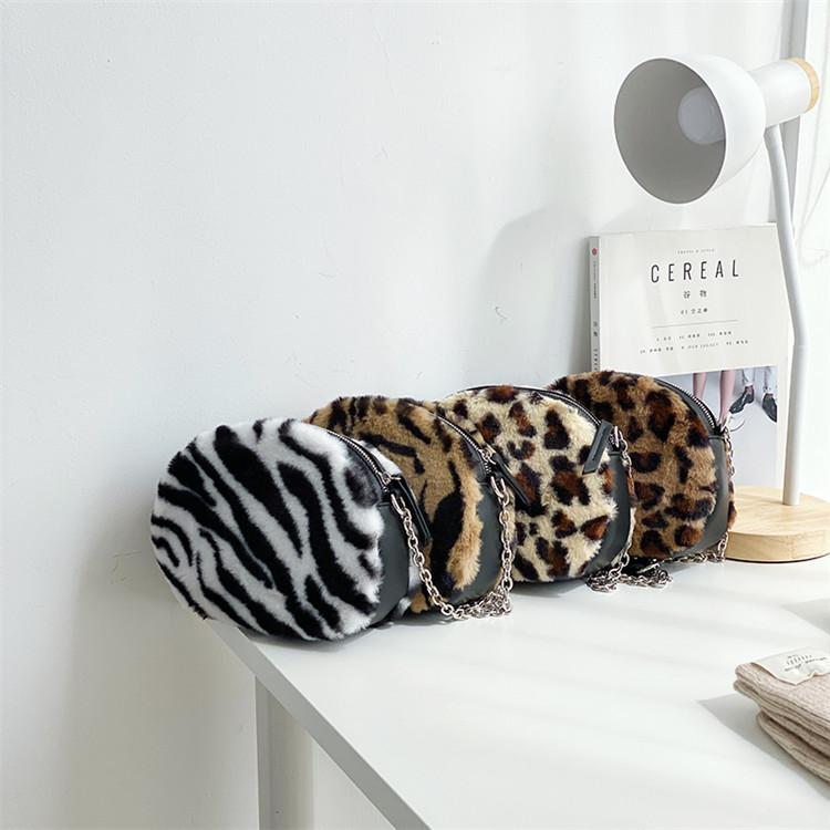

Warm Winter Bag Axillary Package Fleece Women Mini Soft Short Plush with Zipper Small Female Handbag Luxury Design Ladies 2021, Zebra white