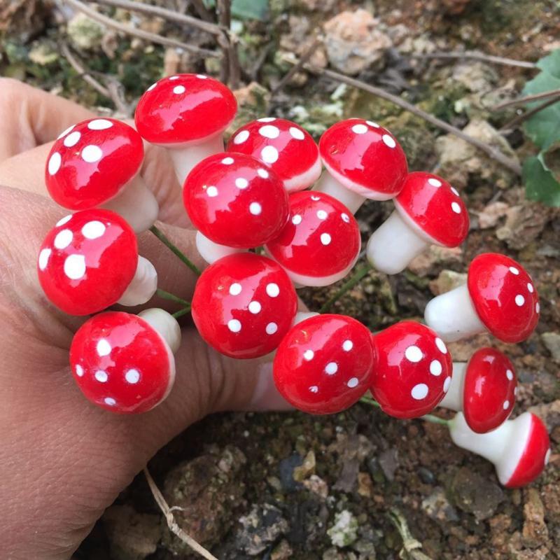

10-100Pcs/Set Mini Mushroom Miniatures Artificial Garden Fairy Moss Resin Crafts Decorations Stakes Craft For Home 2cm