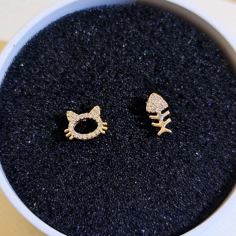 

Stud Fashion Fine 14K Gold Plated Kitten Fish Bones Earrings For Women Girl Temperament Jewelry Zirconia S925 Silver Needle