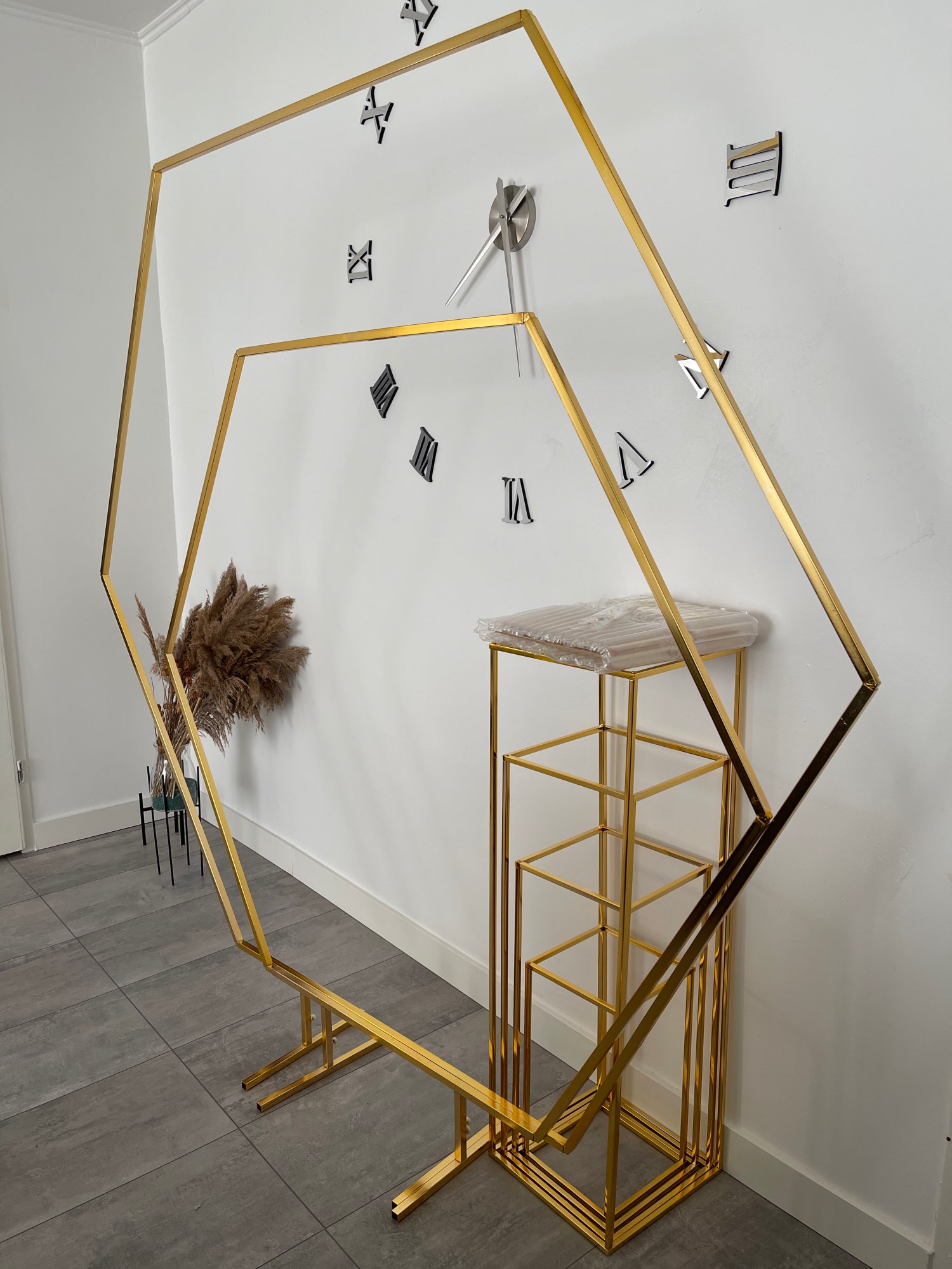 

6 pcs Outdoor Lawn Wedding Decoration Background Welcome Arches Iron Plinth Frame Balloons Marry Backdrop Arch Artificial Flower Stand For Birthday Party Stage, Gold