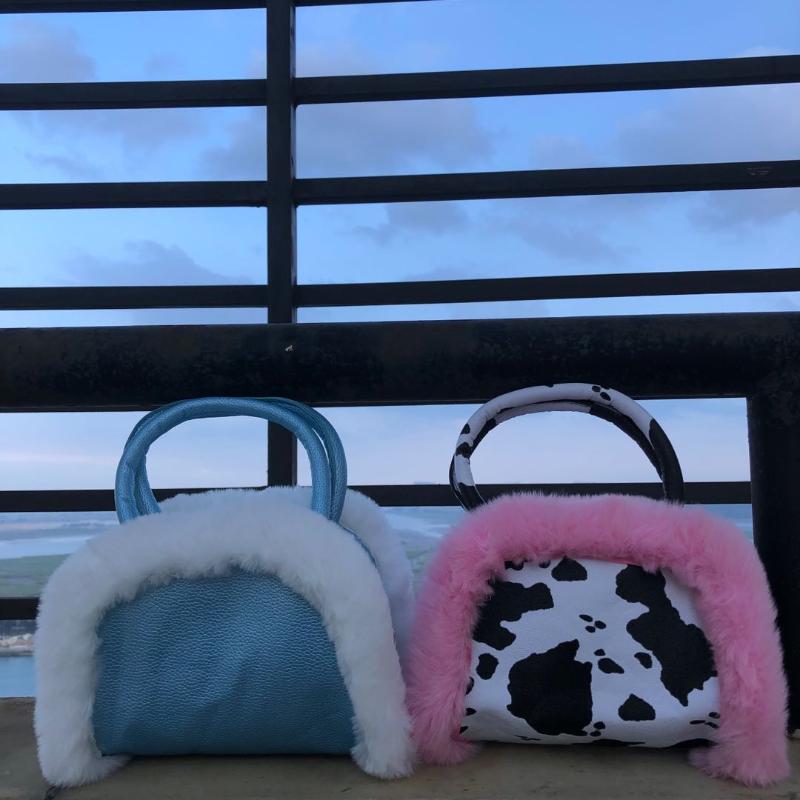 

Autumn and Winter Women's faux fur tote bags Shoulder Underarm Plush Pouch crossbody bags for Women's 2021 Fashion Furry Handbag