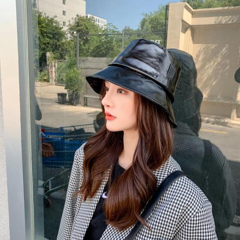 

SWAK 2020 Faux Leather Bucket Caps for Women Cotton Solid Fashion Fisherman Hats Panama Sunscreen Beach Fedoras, White