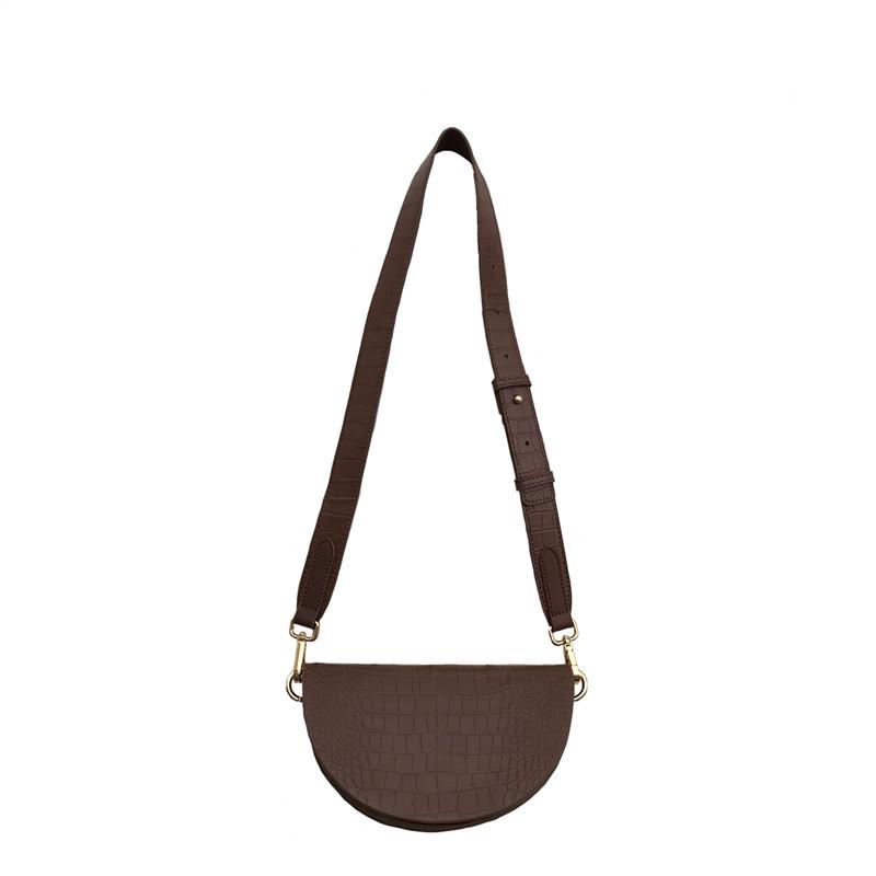 

2021 Spring New Retro Crocodile Pattern Semicircle Female Bag Wide Shoulder Strap Shoulder Bag Ins Tide Diagonal Small, Black