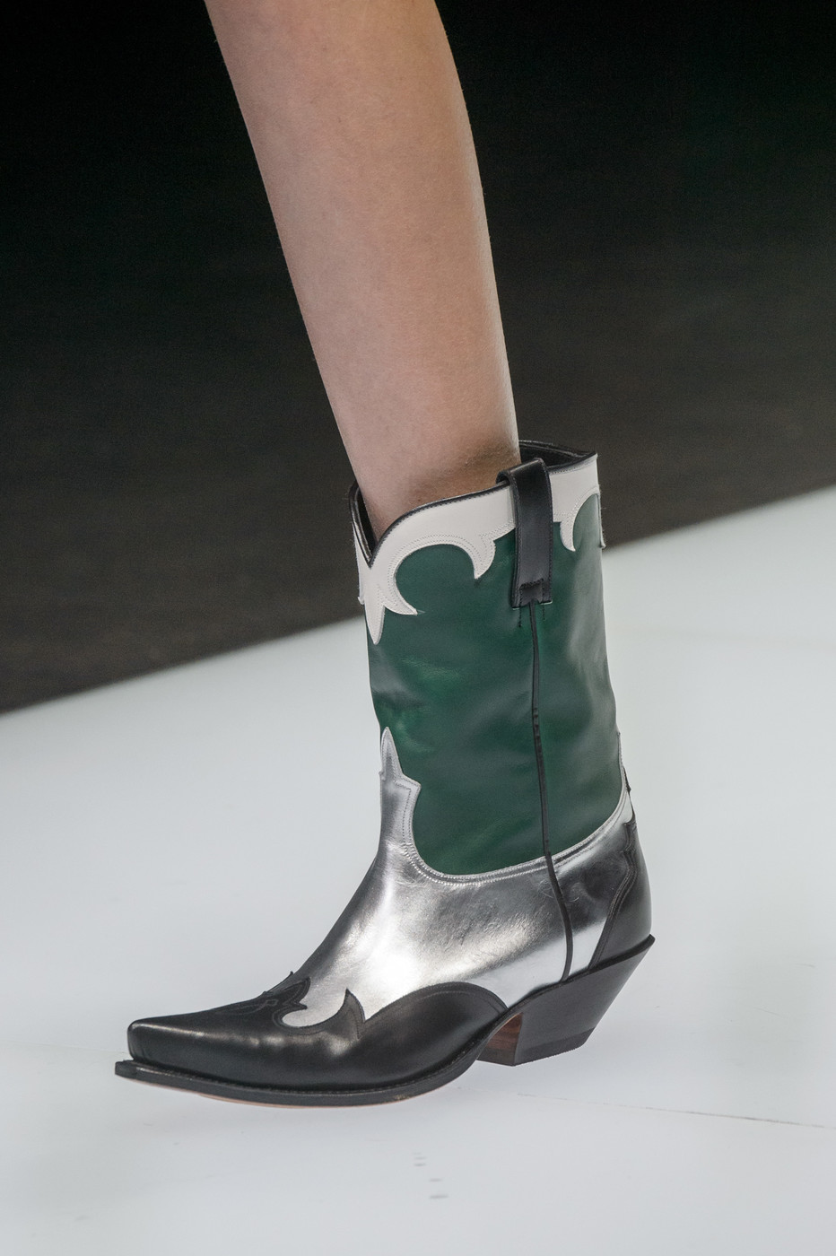 

Newest Flat Women Claf Boots Leather Green Casual Short Bootie Pointed Toe Winter Snow Shoes Motorcycle Shoes, Style 1